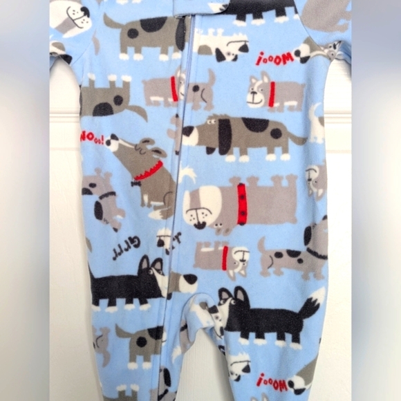 Carter's (Size 3 Months) Footed Fleece Sleepers/Pyjamas With Full Front Zipper - Picture 2 of 15
